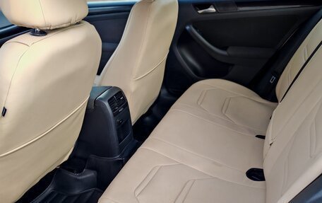 Volkswagen Jetta VI, 2011 год, 780 000 рублей, 10 фотография