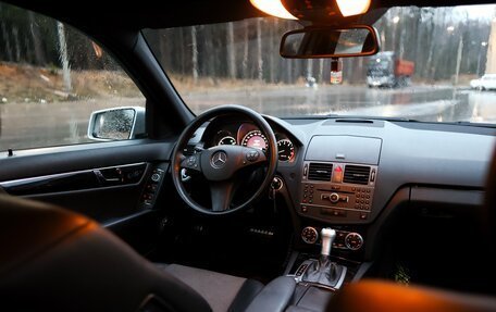 Mercedes-Benz C-Класс, 2010 год, 1 100 000 рублей, 10 фотография