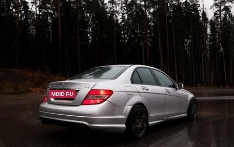 Mercedes-Benz C-Класс, 2010 год, 1 100 000 рублей, 5 фотография