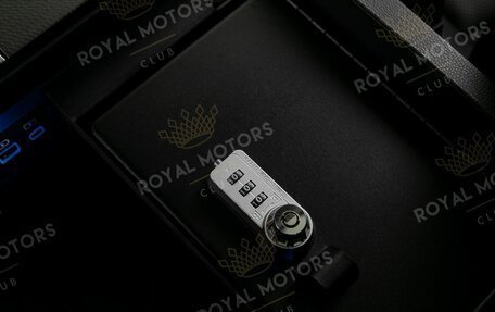 Toyota Sequoia, 2023 год, 13 000 000 рублей, 15 фотография