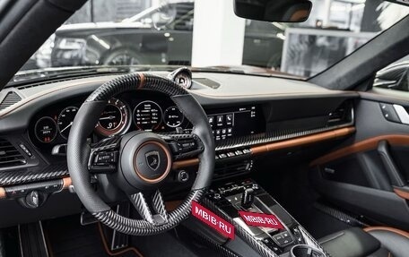 Porsche 911, 2023 год, 72 000 000 рублей, 4 фотография