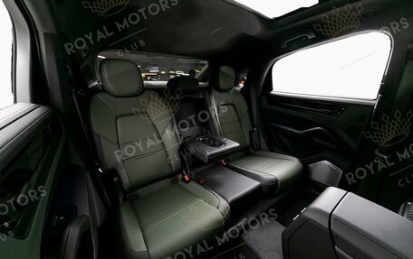 Porsche Cayenne III, 2025 год, 18 900 000 рублей, 19 фотография