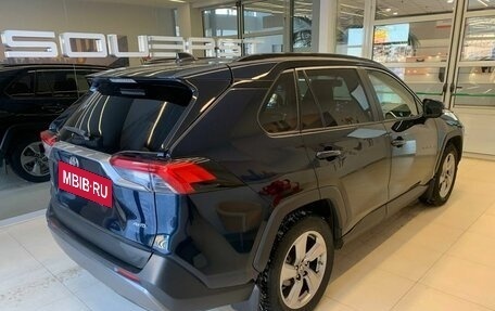 Toyota RAV4, 2019 год, 3 660 000 рублей, 4 фотография