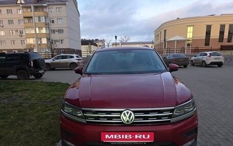 Volkswagen Tiguan II, 2018 год, 2 250 000 рублей, 2 фотография