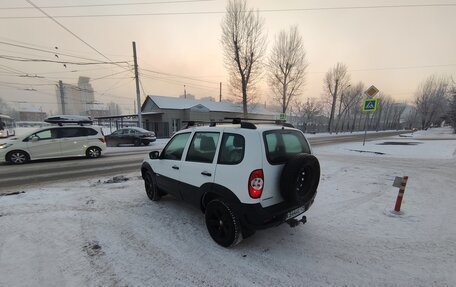 Chevrolet Niva I рестайлинг, 2015 год, 600 000 рублей, 3 фотография