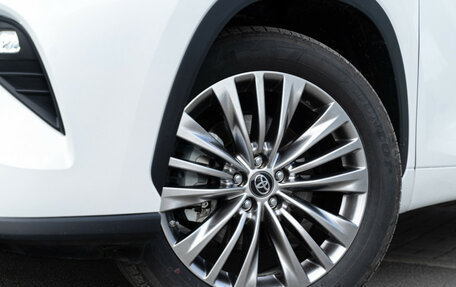 Toyota Highlander, 2025 год, 6 190 000 рублей, 13 фотография