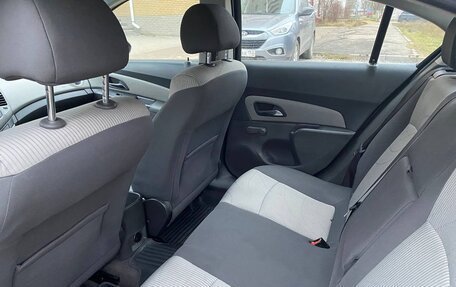 Chevrolet Cruze II, 2010 год, 485 000 рублей, 7 фотография