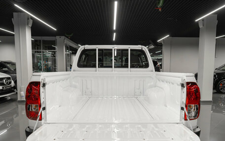 Toyota Hilux VIII, 2024 год, 7 400 000 рублей, 20 фотография