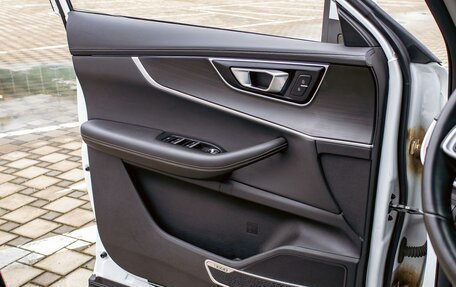 Chery Tiggo 8 Pro, 2021 год, 1 795 000 рублей, 12 фотография