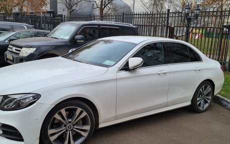 Mercedes-Benz E-Класс, 2017 год, 3 300 000 рублей, 8 фотография