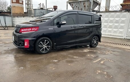 Honda Freed I, 2011 год, 1 050 000 рублей, 7 фотография