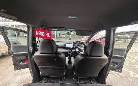 Honda Freed I, 2011 год, 1 050 000 рублей, 13 фотография