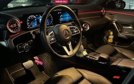 Mercedes-Benz A-Класс, 2020 год, 3 000 000 рублей, 3 фотография