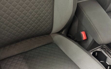 Volkswagen Tiguan II, 2019 год, 2 680 000 рублей, 10 фотография