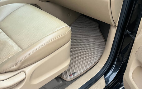 KIA Carnival III, 2018 год, 2 300 000 рублей, 6 фотография