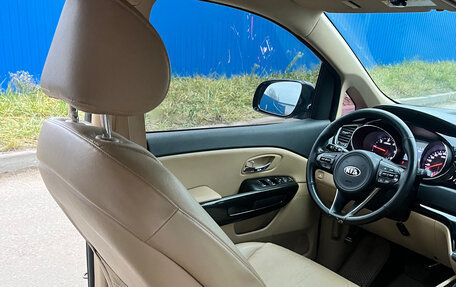 KIA Carnival III, 2018 год, 2 300 000 рублей, 5 фотография