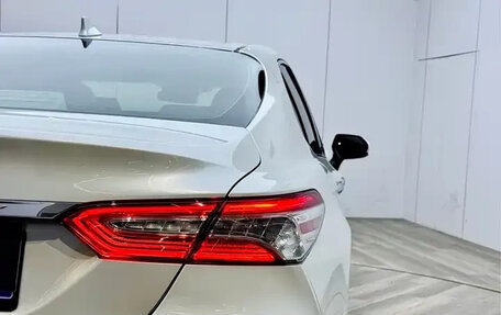 Toyota Camry, 2023 год, 3 200 000 рублей, 5 фотография