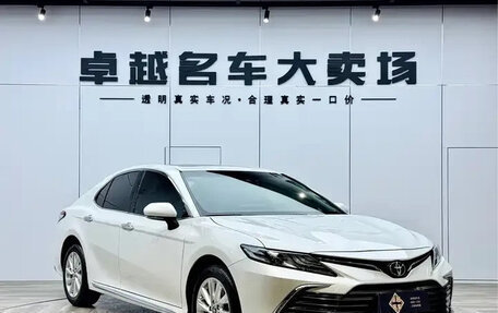 Toyota Camry, 2023 год, 3 200 000 рублей, 2 фотография