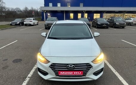 Hyundai Solaris II рестайлинг, 2019 год, 820 000 рублей, 1 фотография