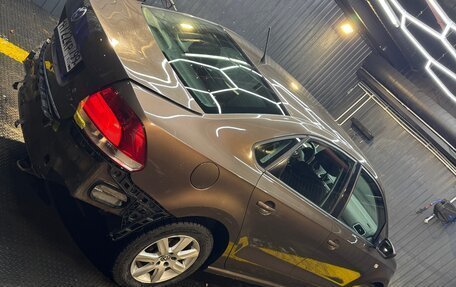 Volkswagen Polo VI (EU Market), 2015 год, 800 000 рублей, 4 фотография