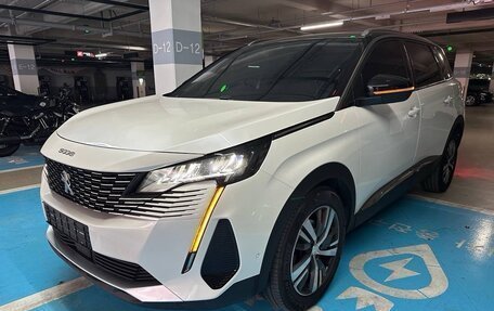 Peugeot 5008 II, 2022 год, 2 100 000 рублей, 1 фотография