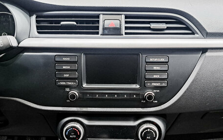 KIA Rio IV, 2018 год, 1 015 000 рублей, 18 фотография