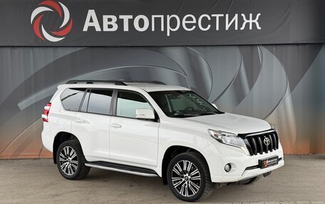 Toyota Land Cruiser Prado 150 рестайлинг 2, 2014 год, 3 320 000 рублей, 4 фотография