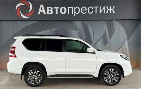 Toyota Land Cruiser Prado 150 рестайлинг 2, 2014 год, 3 320 000 рублей, 5 фотография