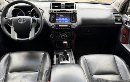 Toyota Land Cruiser Prado 150 рестайлинг 2, 2014 год, 3 320 000 рублей, 13 фотография