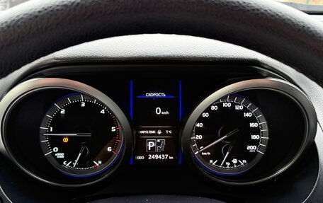 Toyota Land Cruiser Prado 150 рестайлинг 2, 2014 год, 3 320 000 рублей, 14 фотография