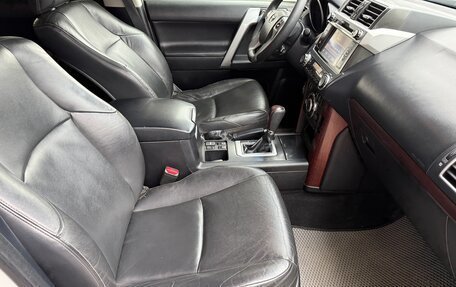 Toyota Land Cruiser Prado 150 рестайлинг 2, 2014 год, 3 320 000 рублей, 19 фотография