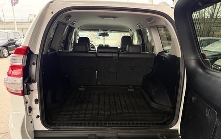 Toyota Land Cruiser Prado 150 рестайлинг 2, 2014 год, 3 320 000 рублей, 22 фотография