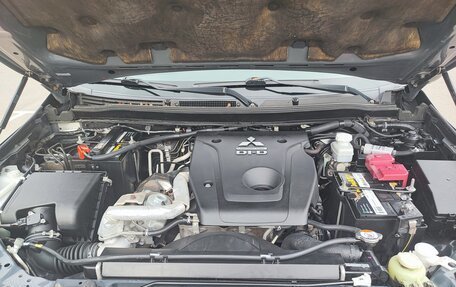 Mitsubishi Pajero Sport III рестайлинг, 2017 год, 3 120 000 рублей, 3 фотография