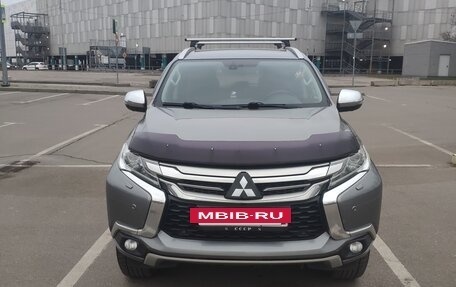 Mitsubishi Pajero Sport III рестайлинг, 2017 год, 3 120 000 рублей, 10 фотография