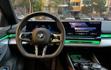 BMW 5 серия, 2025 год, 9 900 000 рублей, 7 фотография