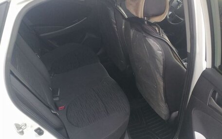 Hyundai Solaris II рестайлинг, 2016 год, 1 350 000 рублей, 7 фотография