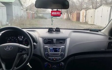 Hyundai Solaris II рестайлинг, 2016 год, 1 350 000 рублей, 4 фотография