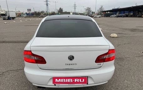 Skoda Superb III рестайлинг, 2012 год, 1 100 000 рублей, 2 фотография