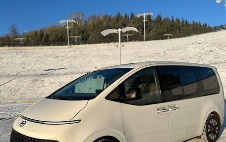 Hyundai Staria, 2021 год, 4 050 000 рублей, 5 фотография