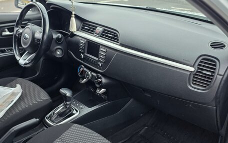 KIA Rio IV, 2018 год, 1 450 000 рублей, 3 фотография