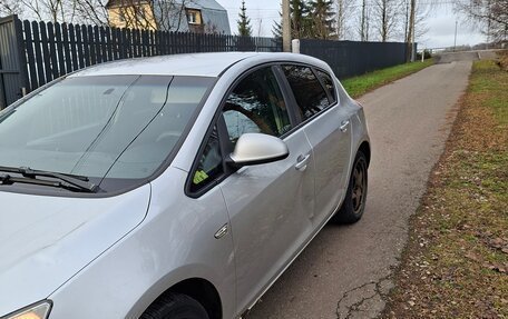 Opel Astra J, 2011 год, 550 000 рублей, 6 фотография