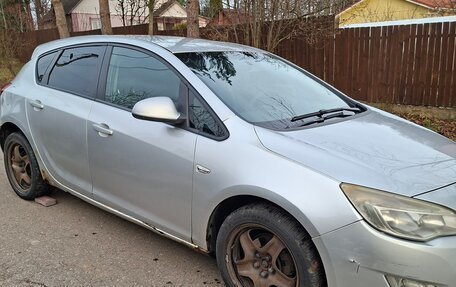 Opel Astra J, 2011 год, 550 000 рублей, 9 фотография