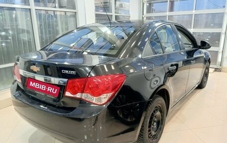 Chevrolet Cruze II, 2011 год, 699 000 рублей, 3 фотография