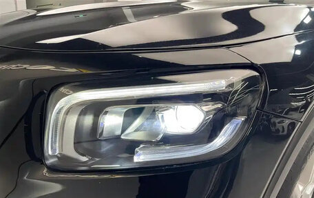 Mercedes-Benz GLB, 2021 год, 2 441 400 рублей, 10 фотография