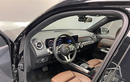 Mercedes-Benz GLB, 2021 год, 2 441 400 рублей, 13 фотография