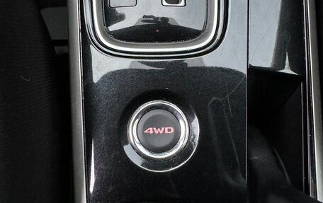 Mitsubishi Outlander III рестайлинг 3, 2017 год, 1 980 000 рублей, 12 фотография