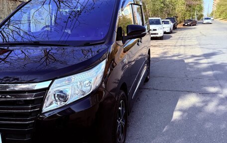 Toyota Noah III, 2015 год, 1 790 000 рублей, 7 фотография