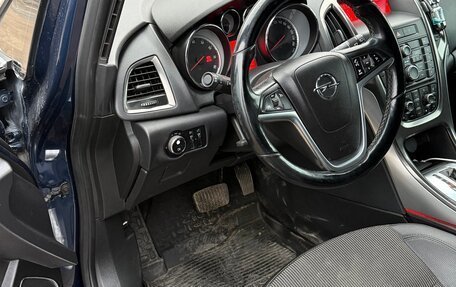 Opel Astra J, 2011 год, 585 000 рублей, 14 фотография