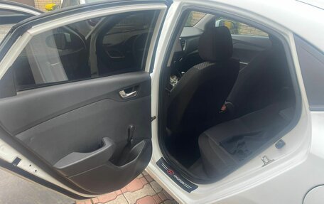 Hyundai Solaris II рестайлинг, 2017 год, 930 000 рублей, 15 фотография