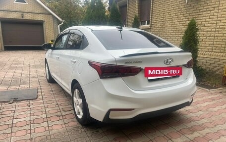Hyundai Solaris II рестайлинг, 2017 год, 930 000 рублей, 4 фотография